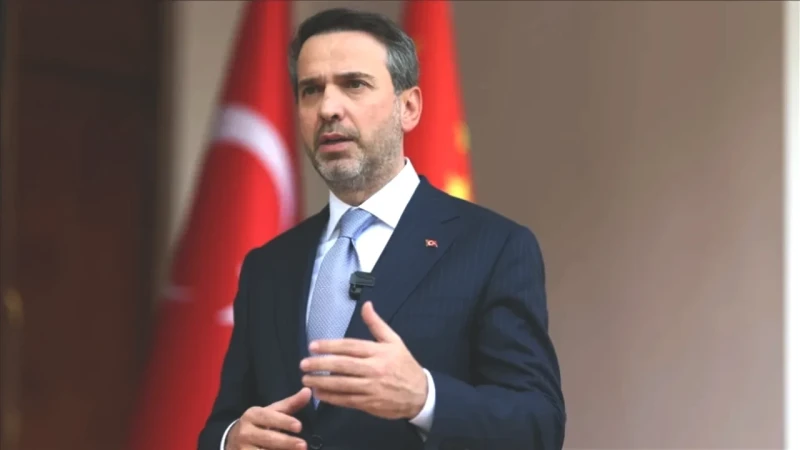 Doğal Gaz ve Elektrikte Zam Uyarısı: Bakan Bayraktar'dan Açıklama Geldi!